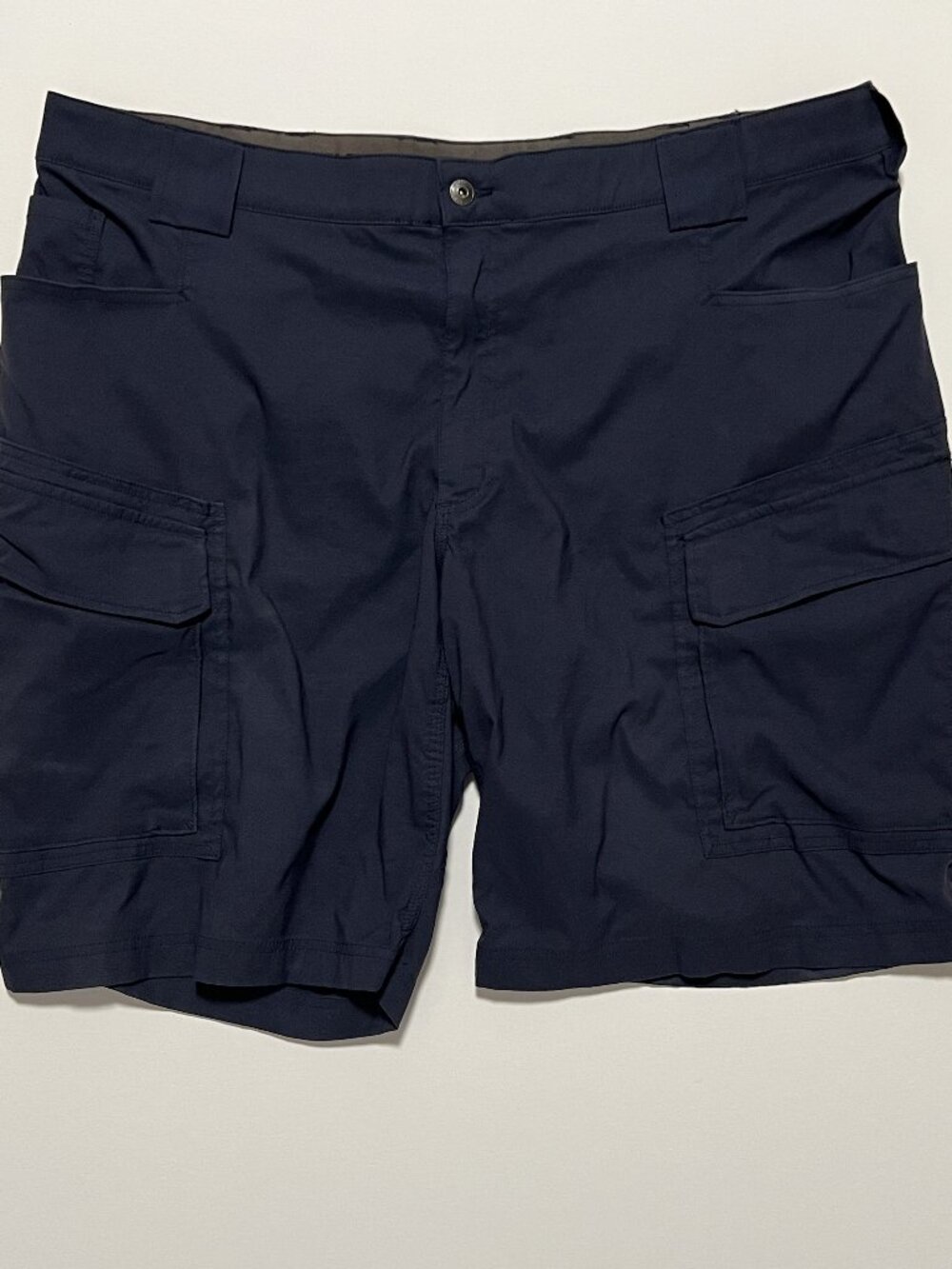 Duluth Trading Flex Dry on the Fly Cargo Shorts Hiking Navy Blue Men's size 44